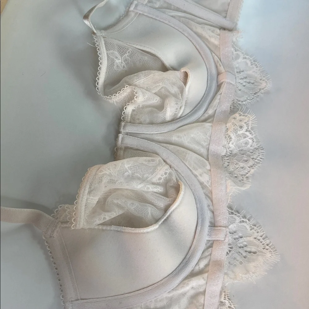 Victoria secret White Dream Angels Lace unlined push up bra 34C - Picture 4 of 5